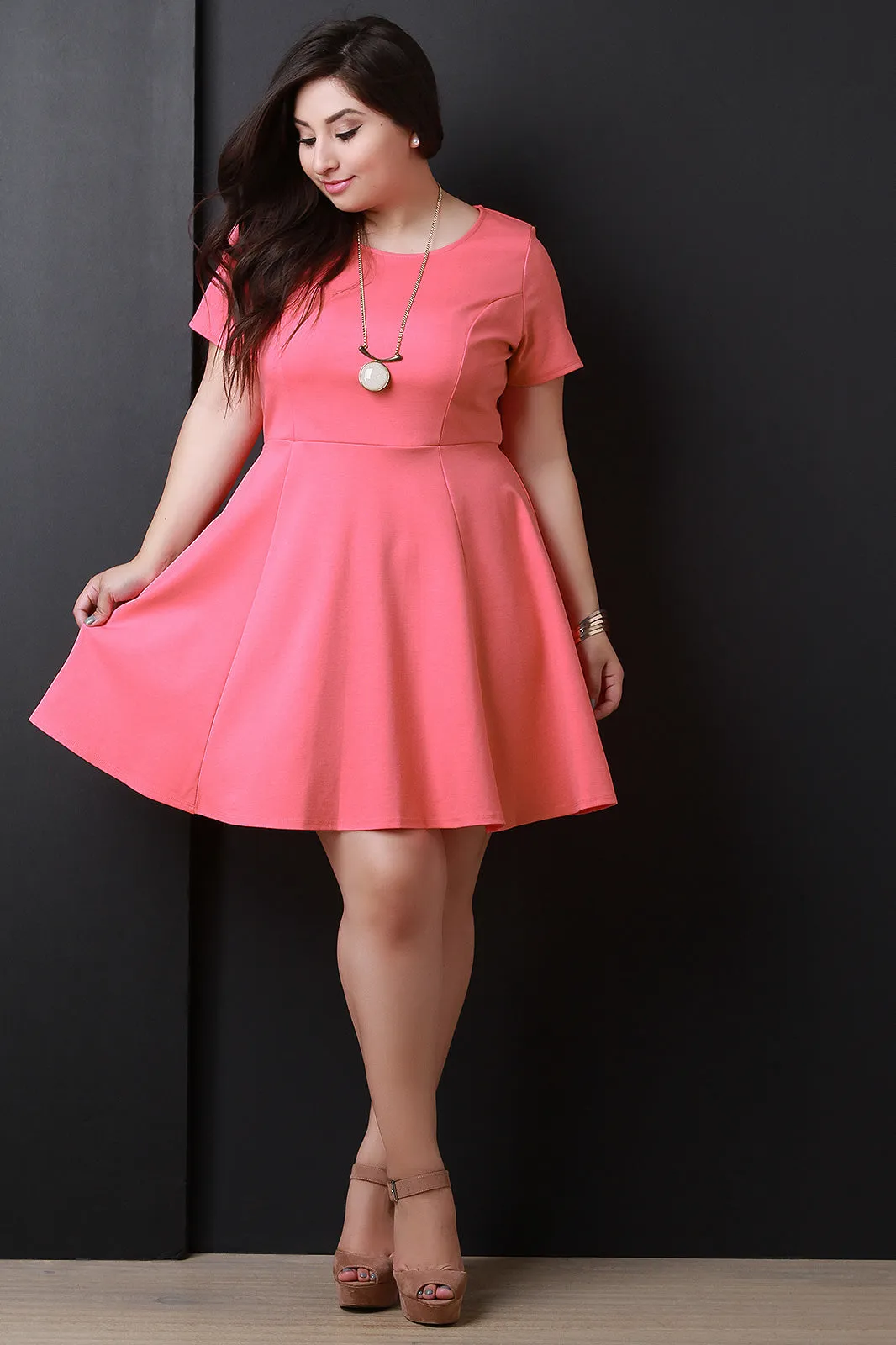 Round Neck Short Sleeves Skater Dress