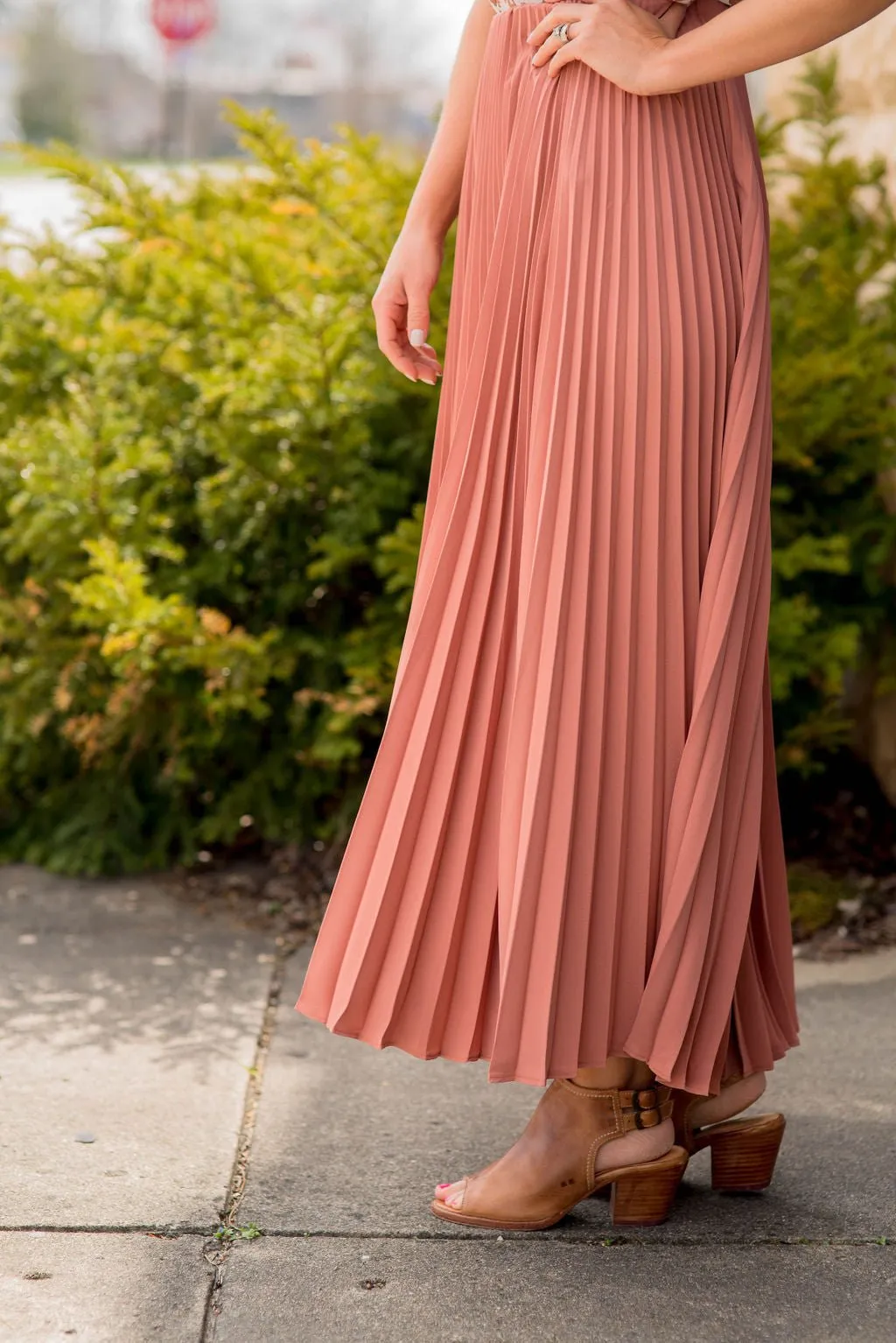 Solid Accordion Maxi Skirt