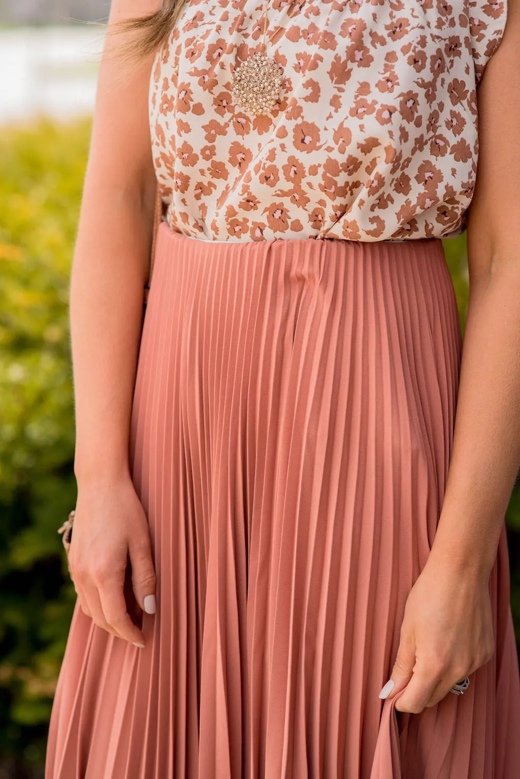 Solid Accordion Maxi Skirt