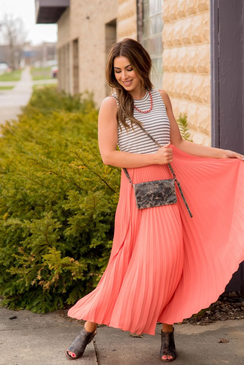 Solid Accordion Maxi Skirt