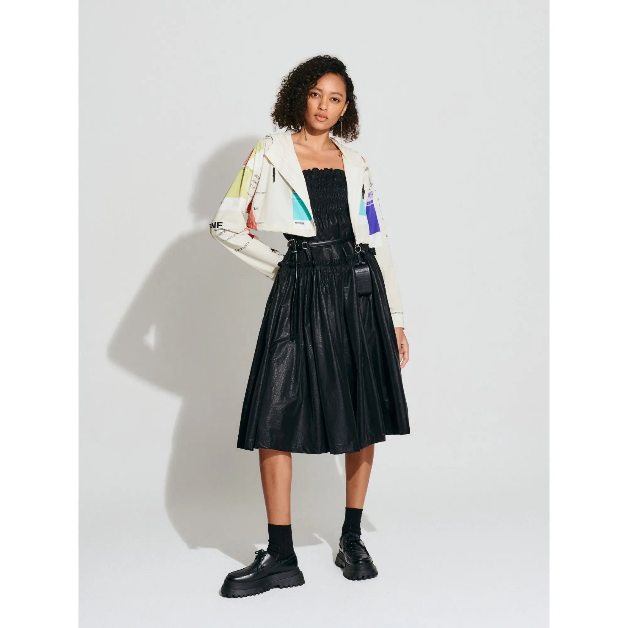 Women Pantone Collection : Packable Cropped Zip Up Jacket - Beige